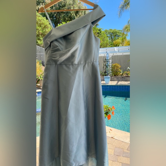 Adrianna Papell Sage 🍃Hi Lo Off Shoulder TEA LENGTH Gown w/ POCKETS - Picture 6 of 12